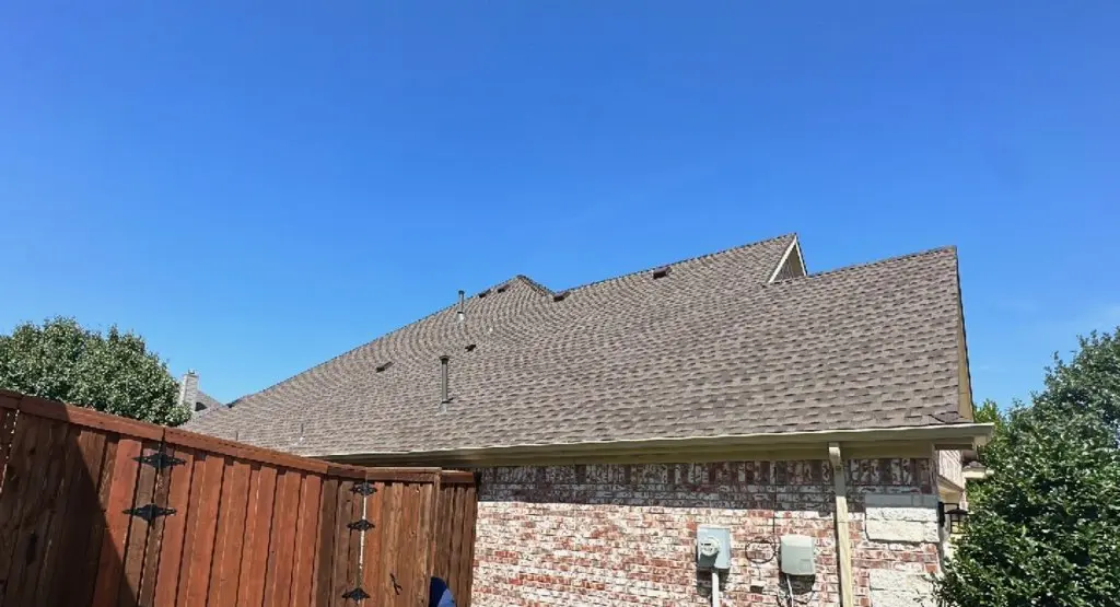 Completed roof replacement project in Klamath Falls